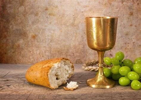is maundy thursday a holiday in spain